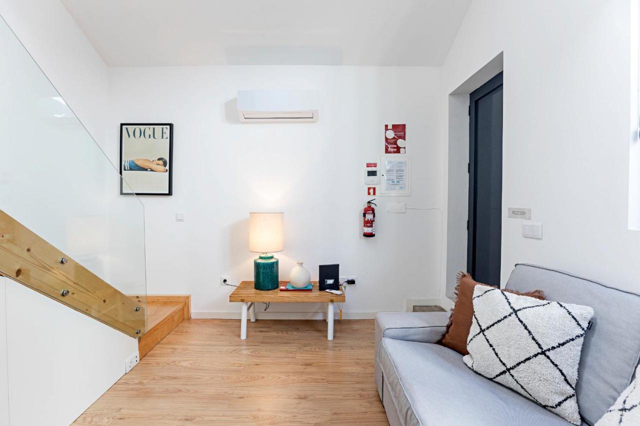Cozy House W/ Ac Near Metro By Lovelystay Porto Luaran gambar